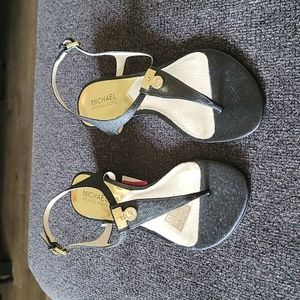 Woman's 7.5 MKors wedge sandal